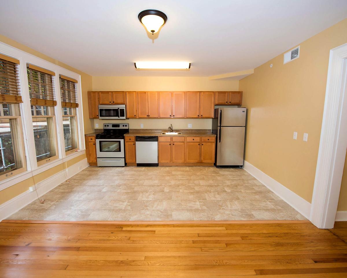 Interior photo 30