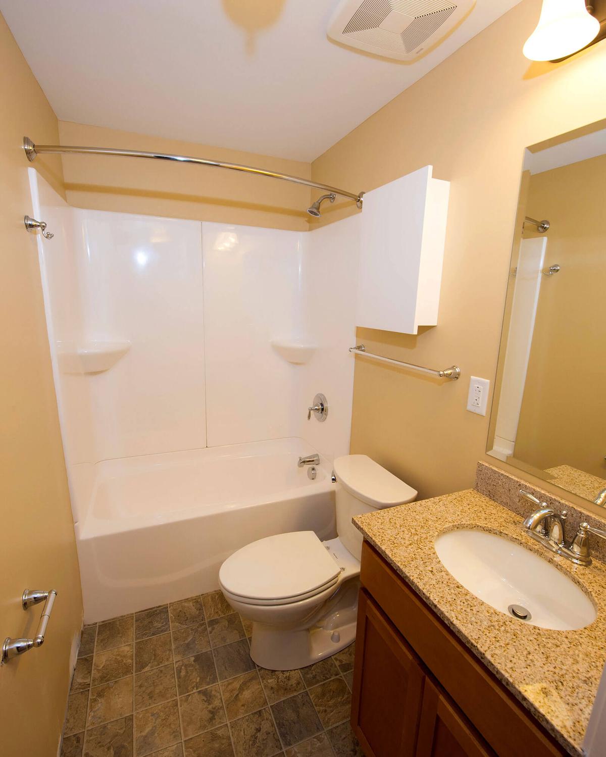 Interior photo 27
