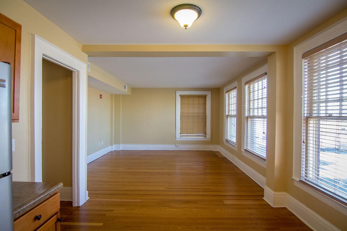 Interior photo 12